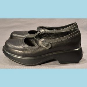 Womens US 6.5 DANSKO Clogs, Mary Jane Marcelle